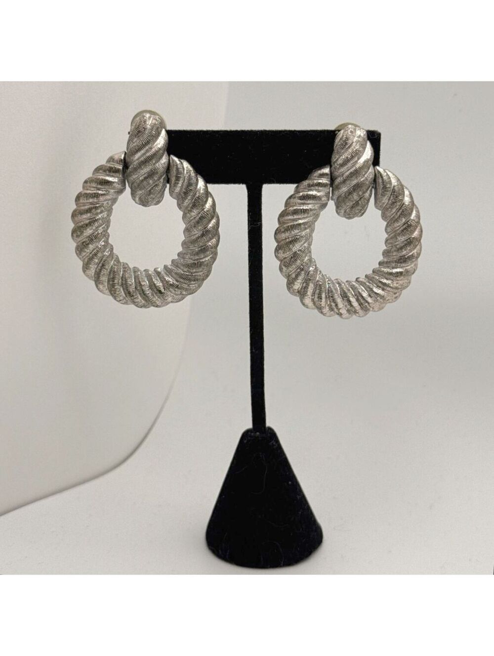Vintage 80/90s Silver Tone Rope Door Knocker Clip On Earrings Textured Statement